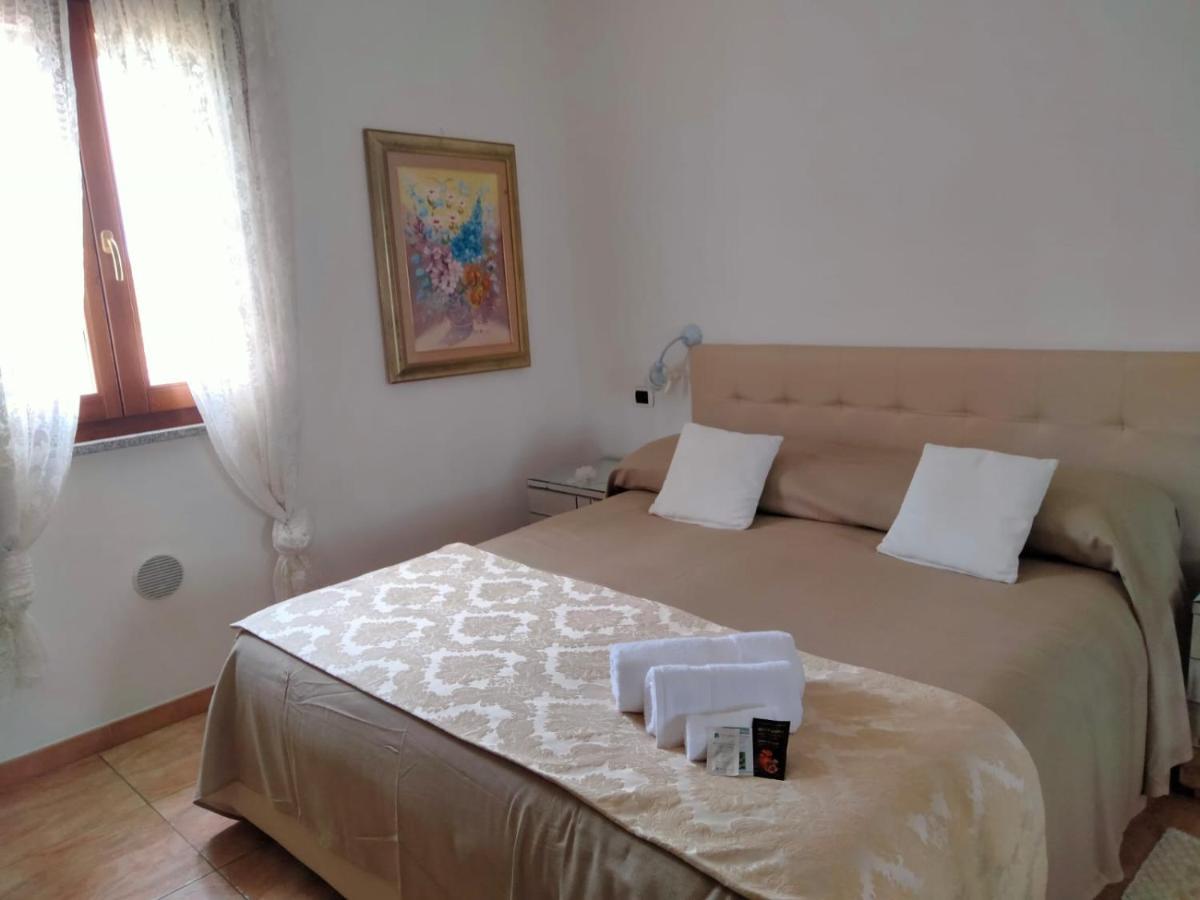 La Casa Dei Fenicotteri Panzió Olbia Kültér fotó