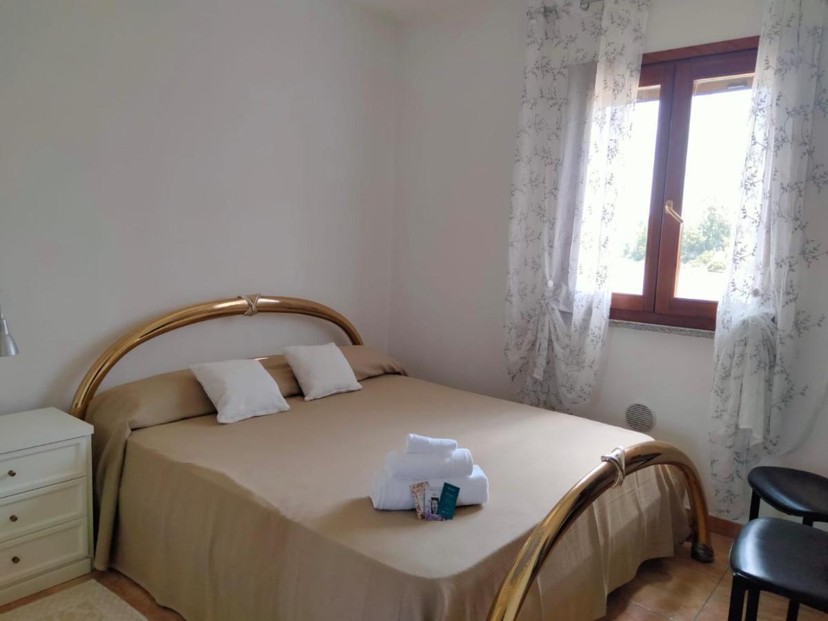 La Casa Dei Fenicotteri Panzió Olbia Kültér fotó